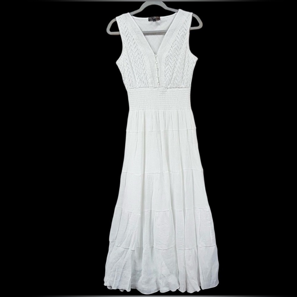 Chic White Sleeveless Maxi Dress